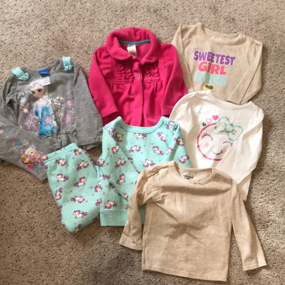 Baby girl 12 month clothing bundle and bows